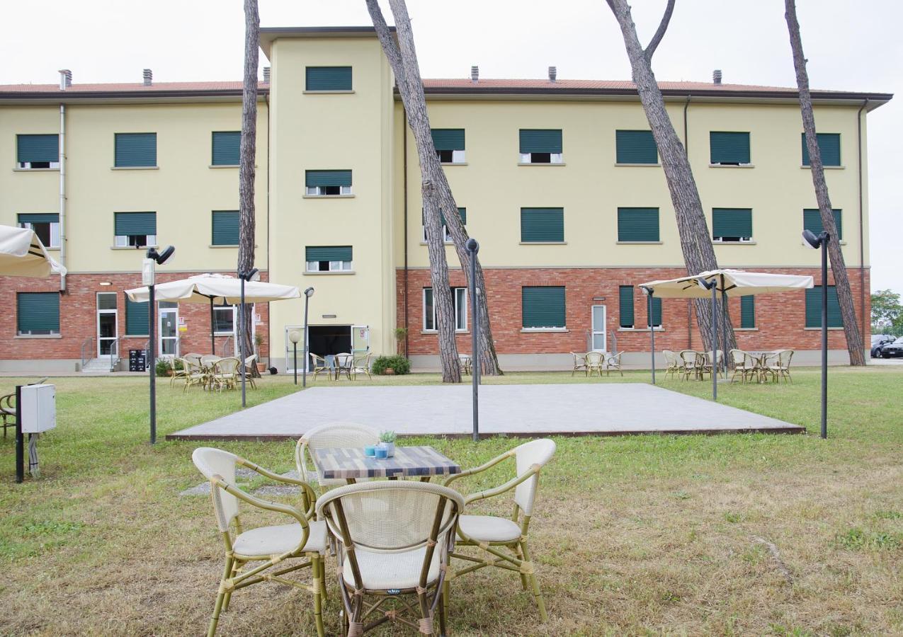 Отель Casa Per Ferie Il Pioppo Марина-ди-Масса Экстерьер фото